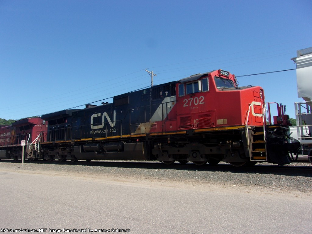 CN 2702